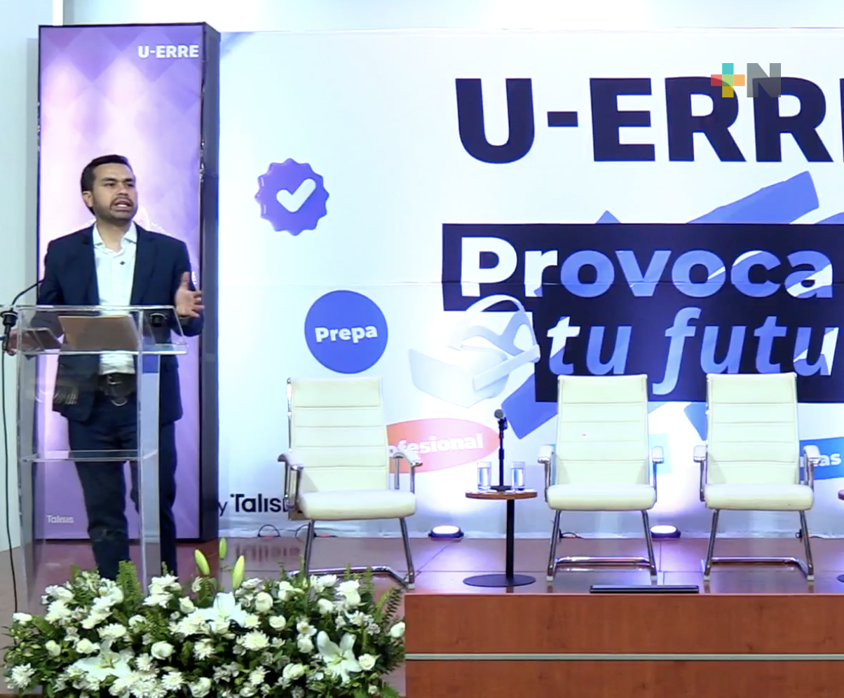 En Universidad Regiomontana, Jorge Álvarez planteó legalizar las drogas de mayor consumo en México